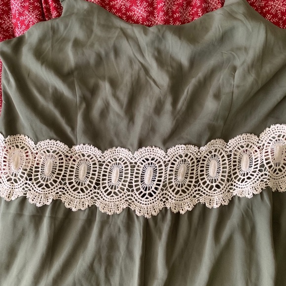 Romper - Picture 3 of 4